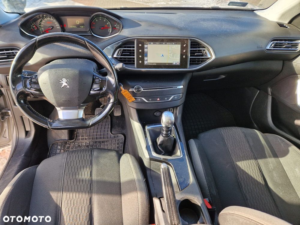 Peugeot 308 1.2 PureTech Allure S&S - 14