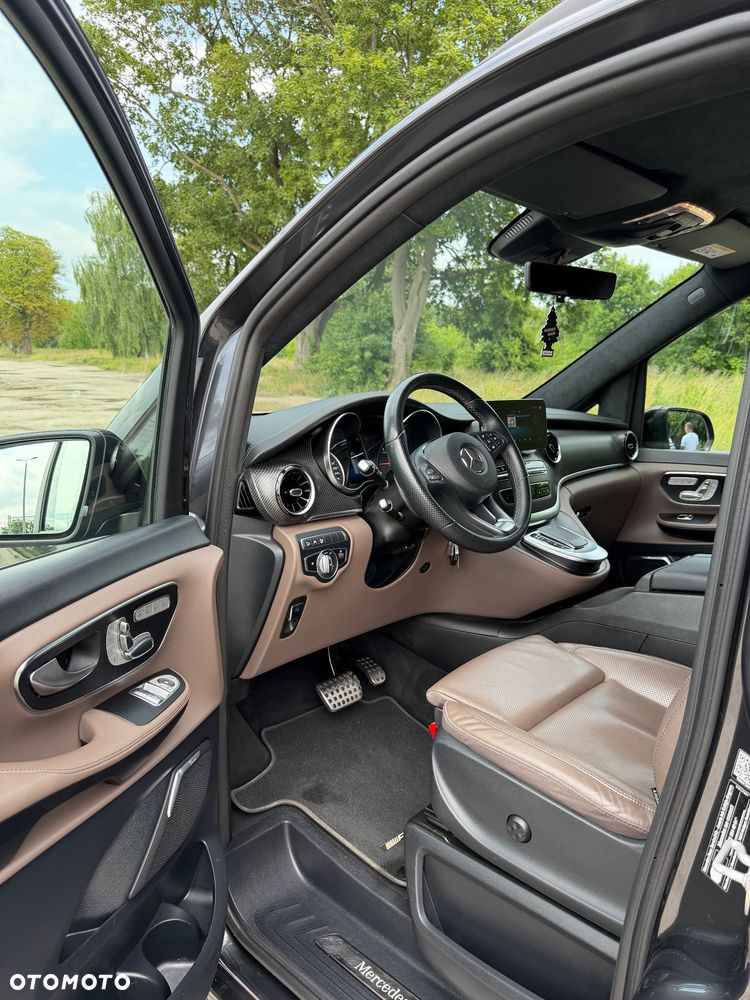 Mercedes-Benz Klasa V 300 d 4-Matic Avantgarde 9G-Tronic (d³ugi) - 21
