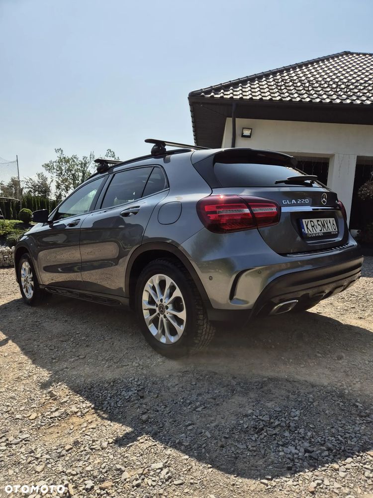 Mercedes-Benz GLA - 7