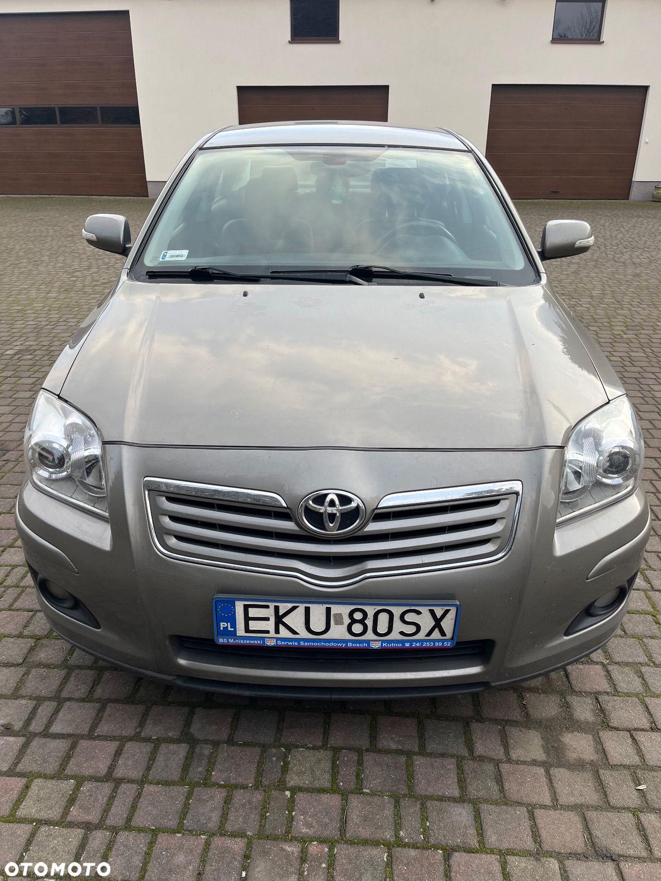 Toyota Avensis 2.0 D-4D Luna - 1