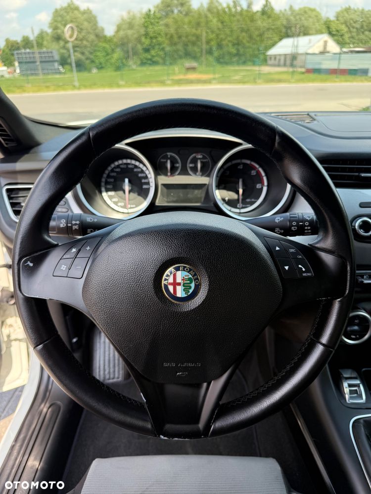 Alfa Romeo Giulietta 2.0 JTDM Distinctive - 19