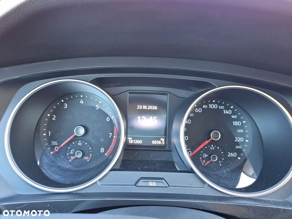 Volkswagen Tiguan Allspace - 8