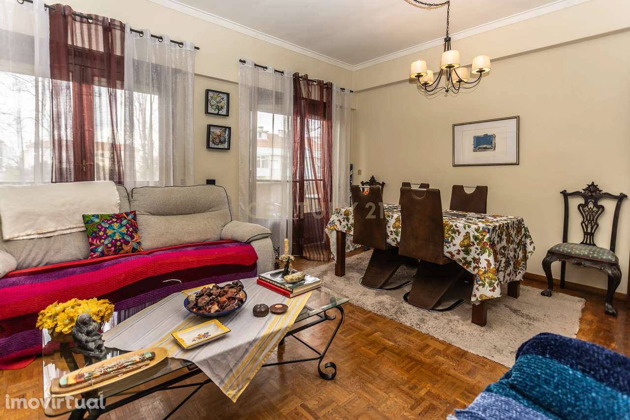 Apartamento T3 em Benfica, Lisboa com Varandas - Grande imagem: 2/34