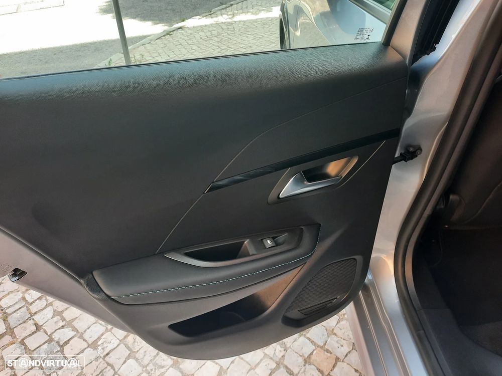 Peugeot e-208 Allure Pack - 14