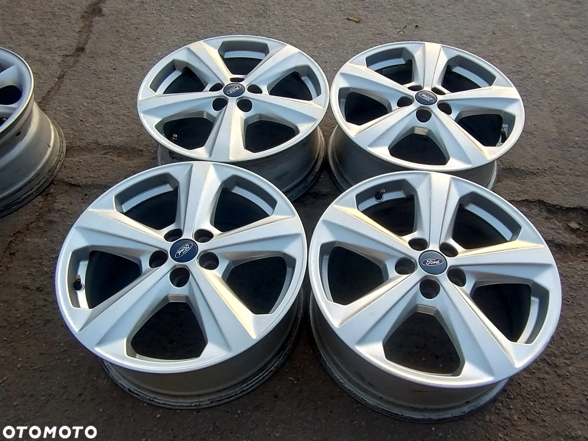 5x108 Felgi Aluminiowe Alufelgi 18 Koła FORD KUGA I II 2 GALAXY II 2 III 3 CMAX FOCUS MONDEO MK3 MK4 SMAX  I II 2 TRANSIT TOURNEO CONNECT VOLVO XC70 V50 V60 S40 C30 XC60 V40 S60 Legnica ALU-RAD - 2
