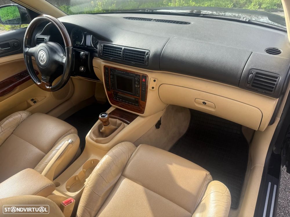 VW Passat Variant 1.9 TDi Exclusive - 12