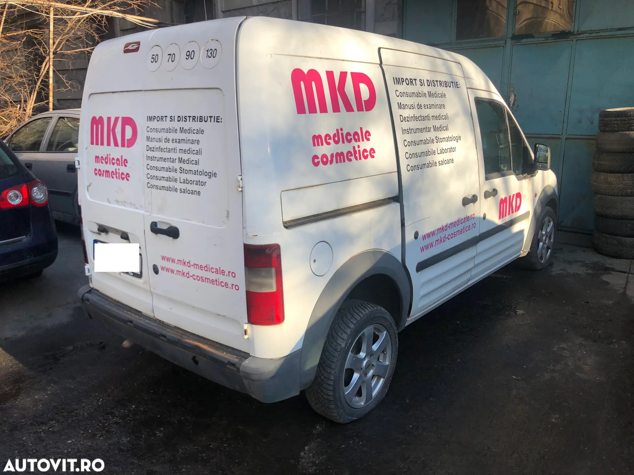 Dezmembrez Ford Transit Connect alb 1.8 diesel 2008 - 3