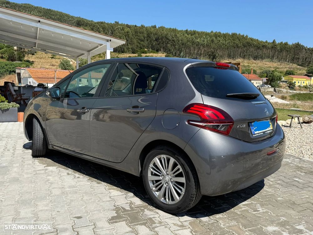 Peugeot 208 1.2 PureTech Signature - 10