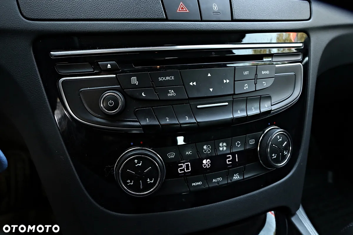 Peugeot 508 RXH 2.0 HDi HYbrid4 - 26