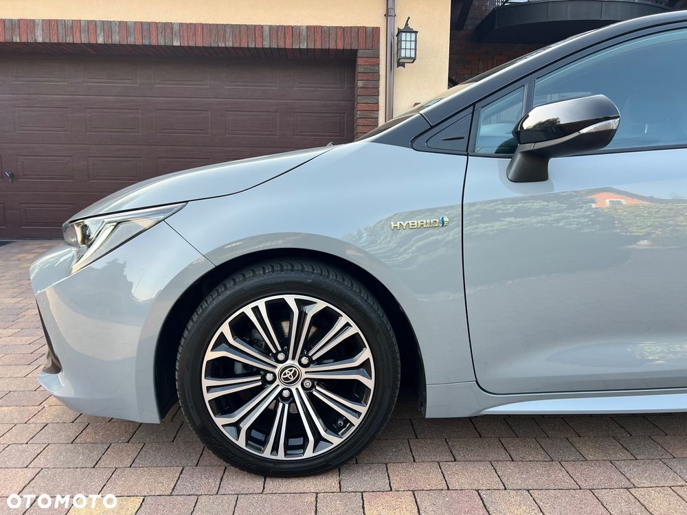 Toyota Corolla 1.8 Hybrid Comfort - 18