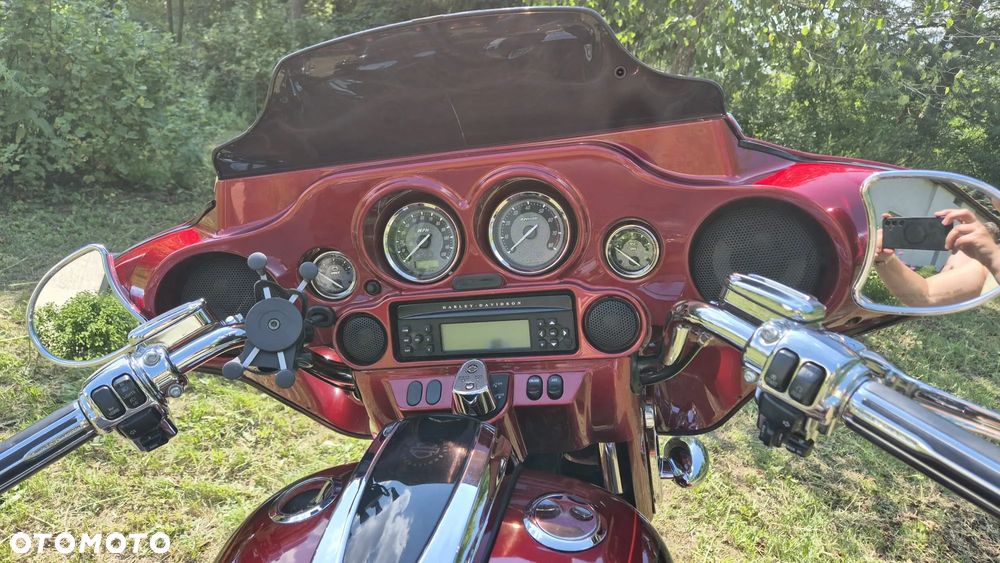 Harley-Davidson CVO Street Glide - 4