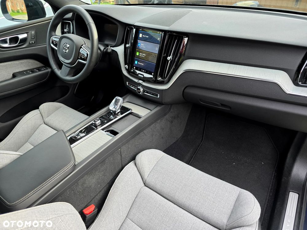 Volvo XC 60 T6 Plug-In Hybrid AWD Plus Dark - 16