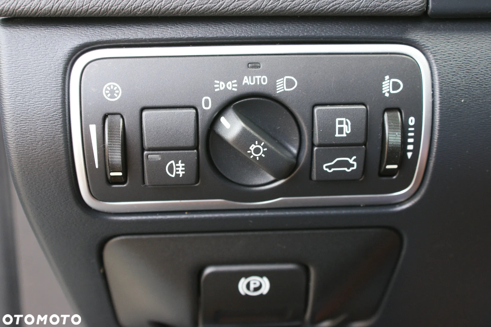Volvo V60 D2 Drive-E Momentum - 17