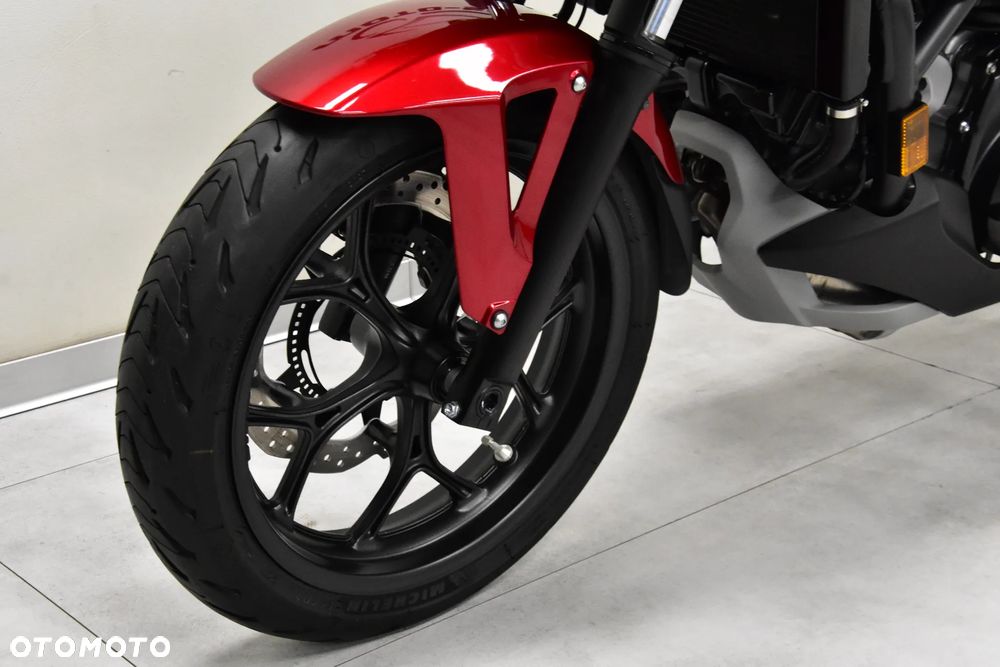 Honda NC - 32