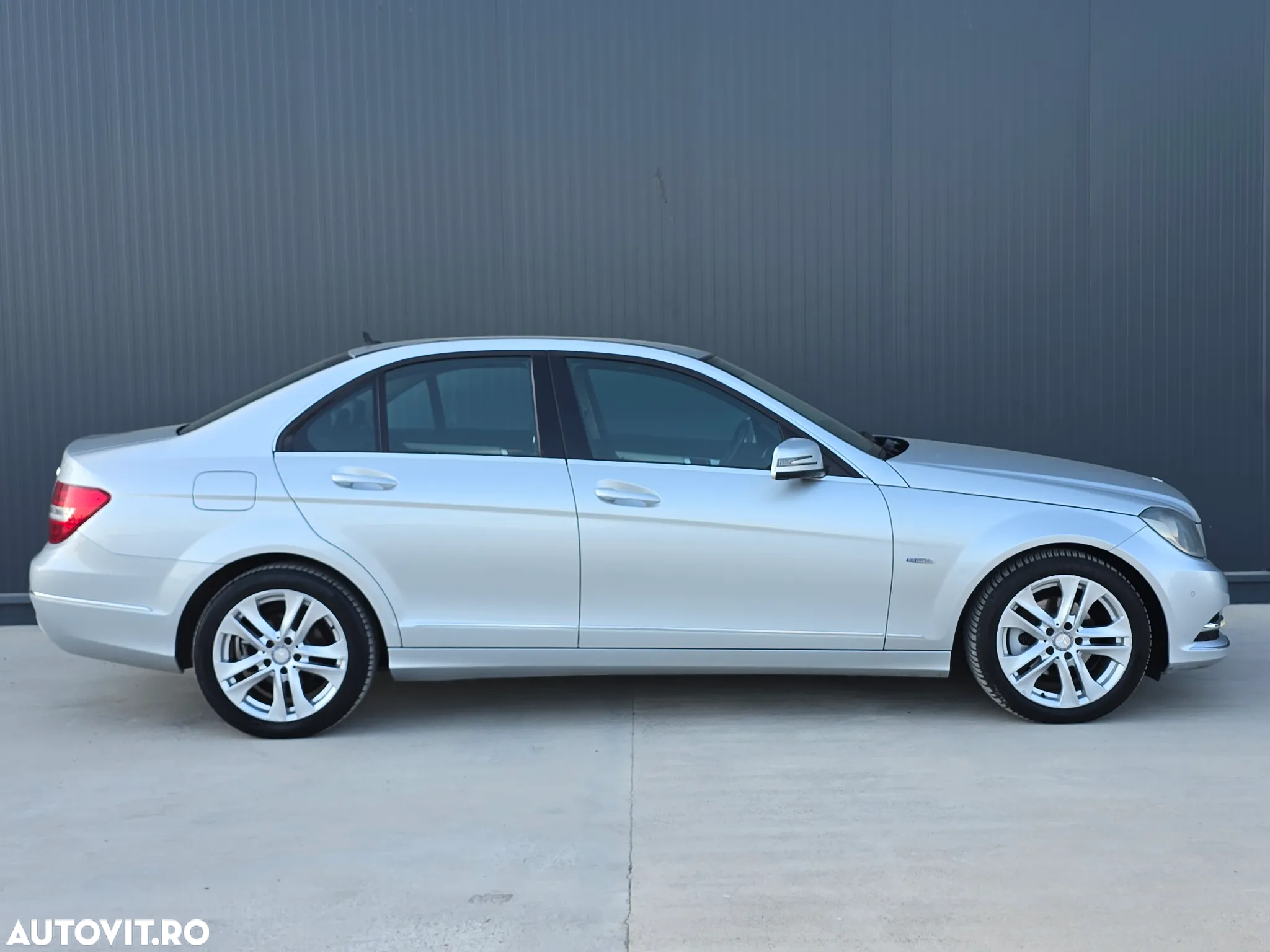 Mercedes-Benz C 200 CDI BlueEFFICIENCY - 15