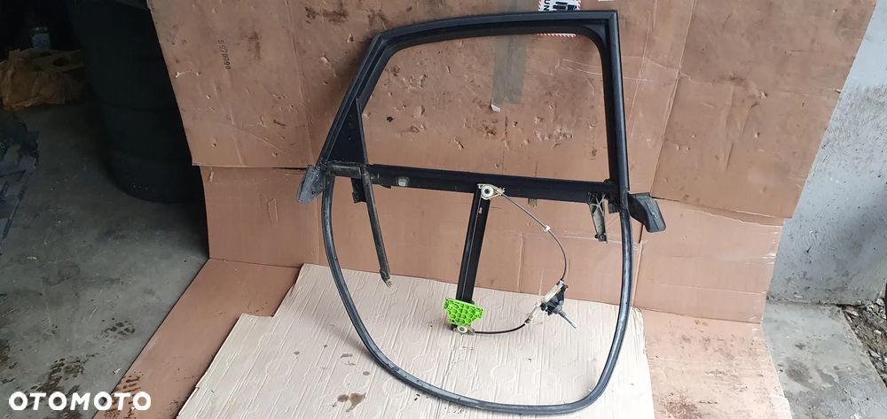 Mechanizm podnośnik szyby ramka prawy tył Audi A4 B6 8E0839462 - 1