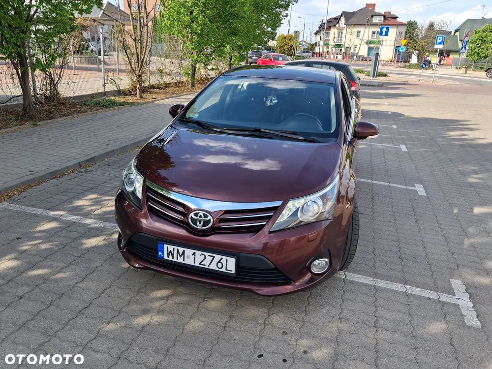 Toyota Avensis 2.0 D-4D Premium - 2