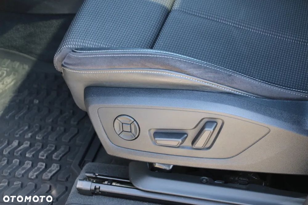Audi Q3 40 TDI Quattro S tronic S line - 10