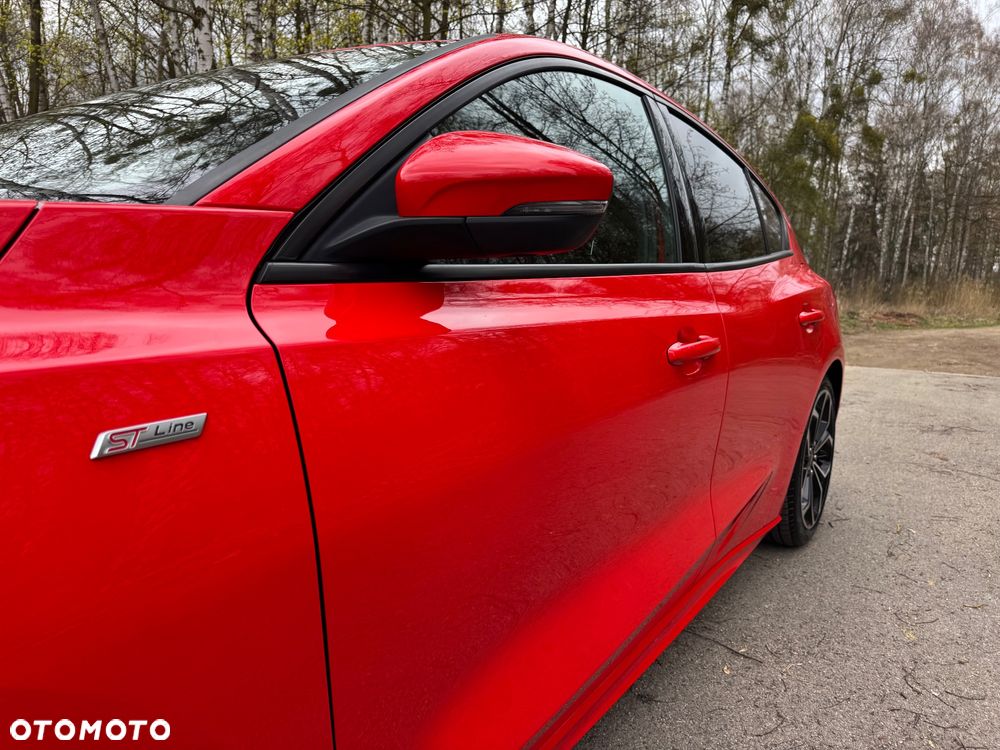 Ford Focus 1.5 EcoBlue Start-Stopp-System ST-LINE - 19