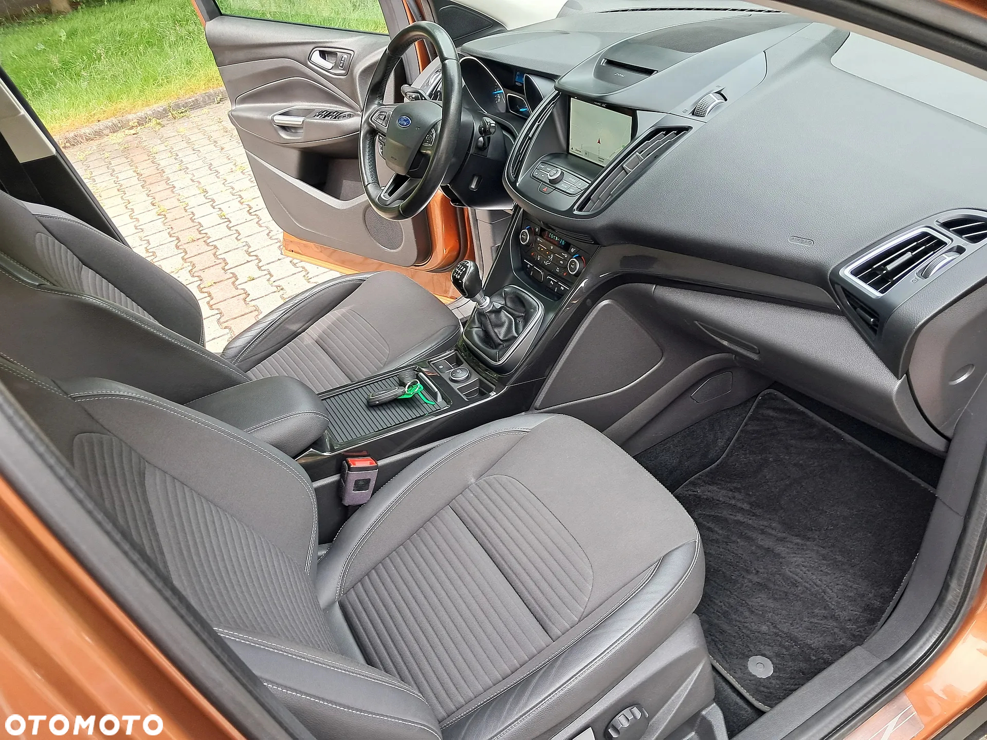 Ford Kuga 1.5 EcoBoost 2x4 Titanium - 28
