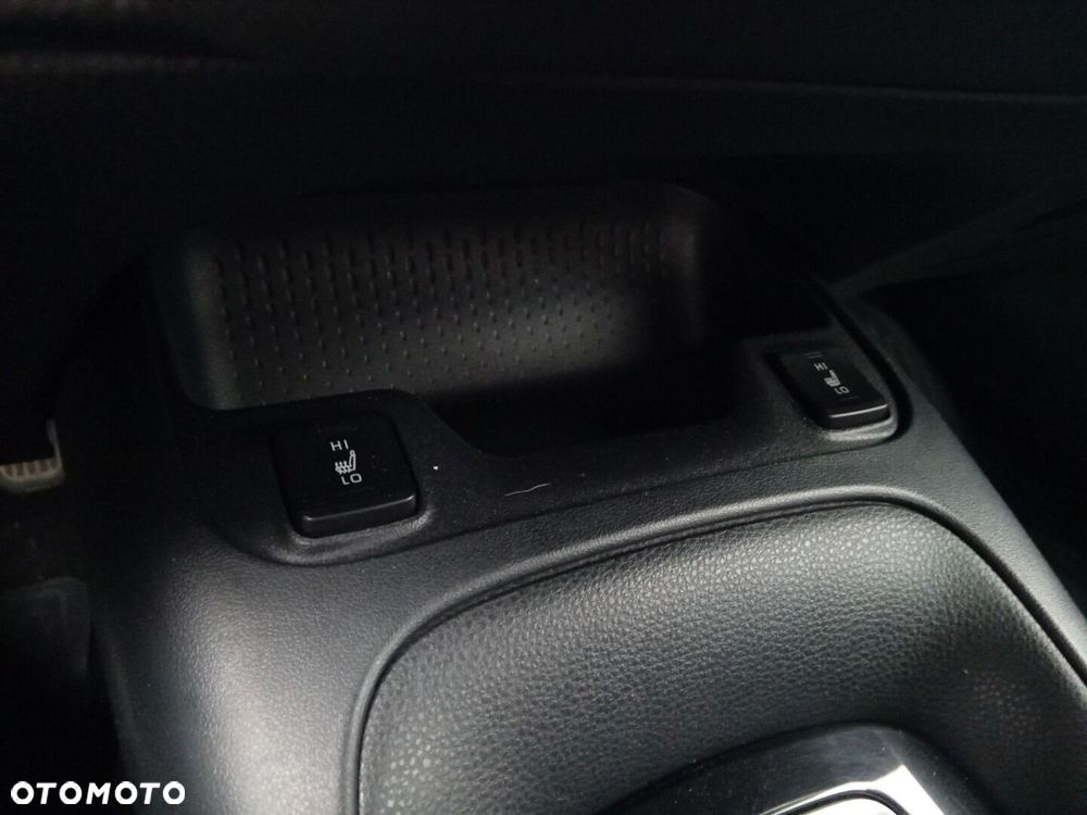 Toyota Corolla 1.8 Hybrid Comfort - 18