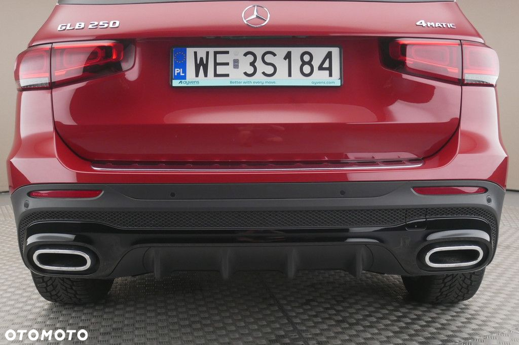 Mercedes-Benz GLB - 40