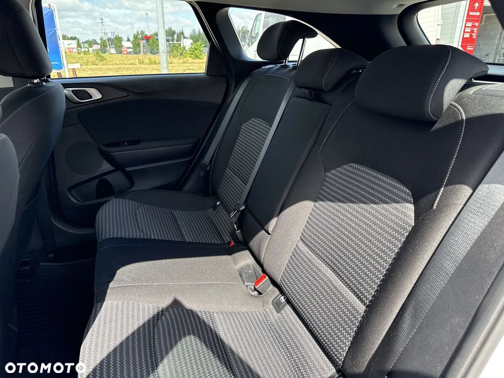 Kia Ceed 1.5 T-GDI M DCT - 17
