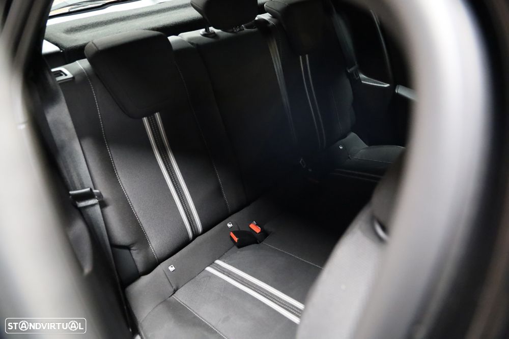 Opel Corsa 1.2 T GS - 6