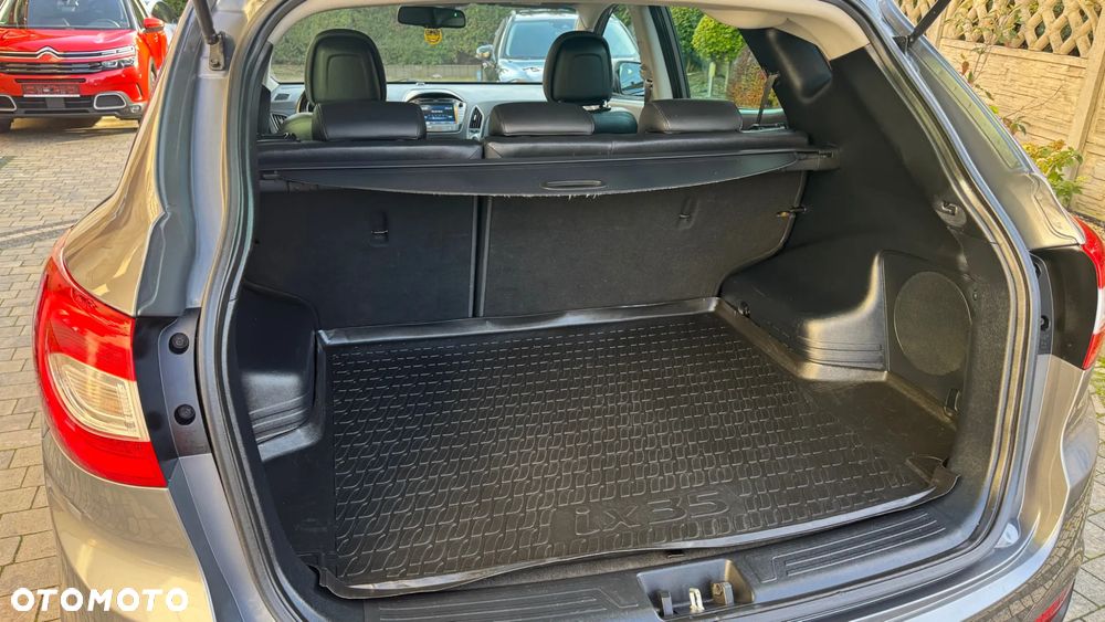 Hyundai ix35 - 23