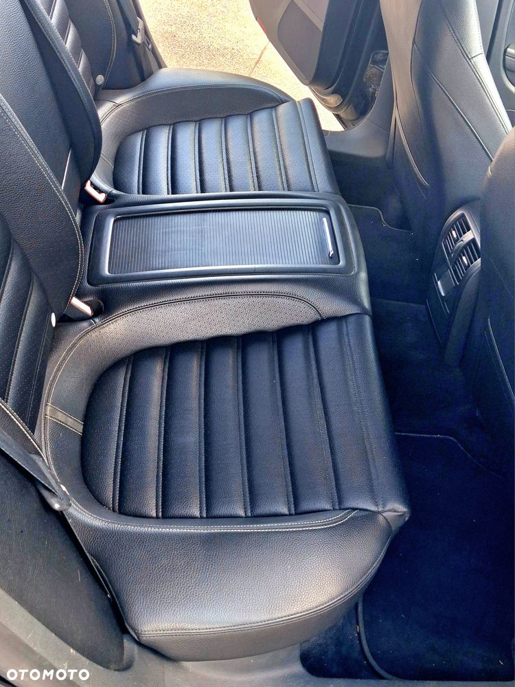 Volkswagen Passat - 8