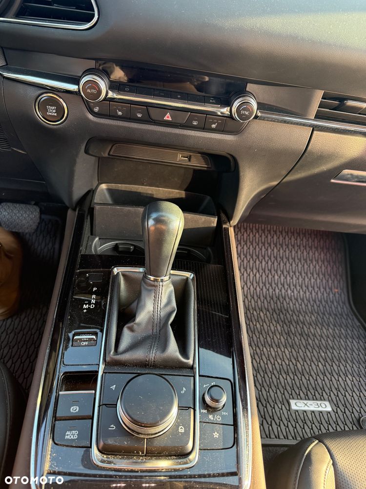 Mazda CX-30 2.0 mHEV Hikari 2WD - 25