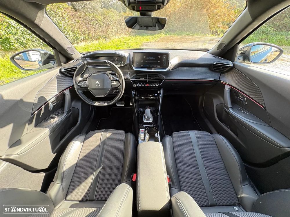 Peugeot 2008 BlueHDi 130 EAT8 GT - 8
