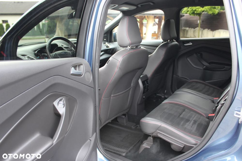 Ford Kuga 1.5 EcoBoost 2x4 ST-Line - 14
