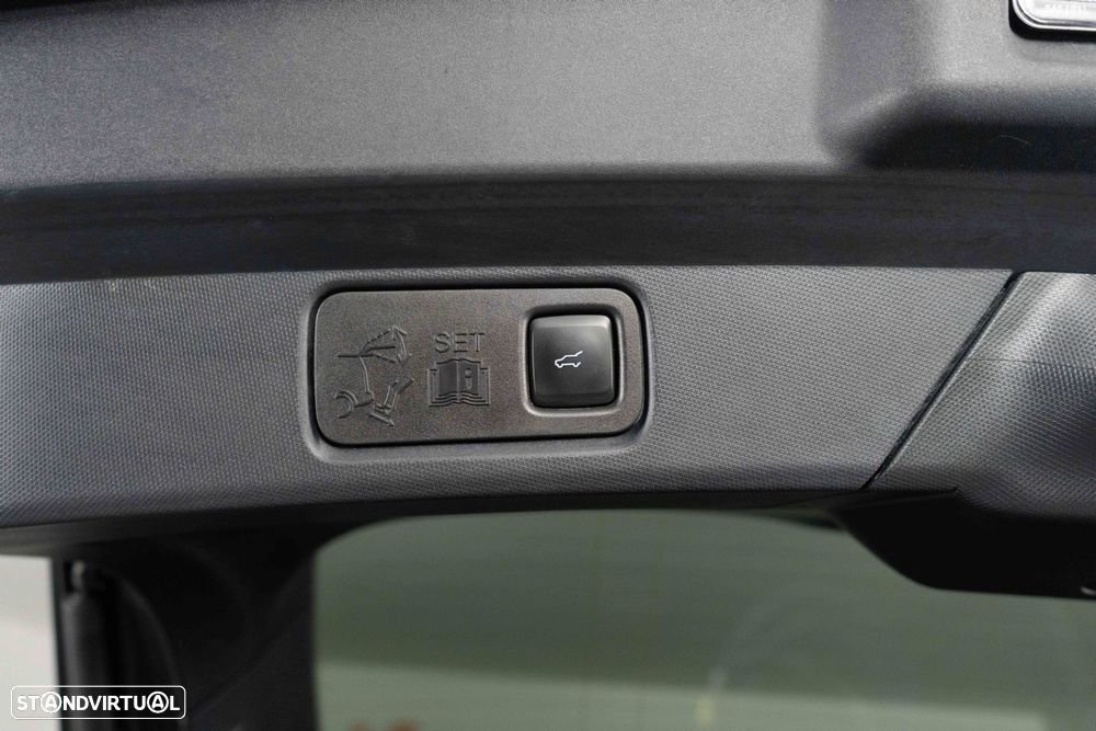 Ford Mustang Mach-E Standard - 15