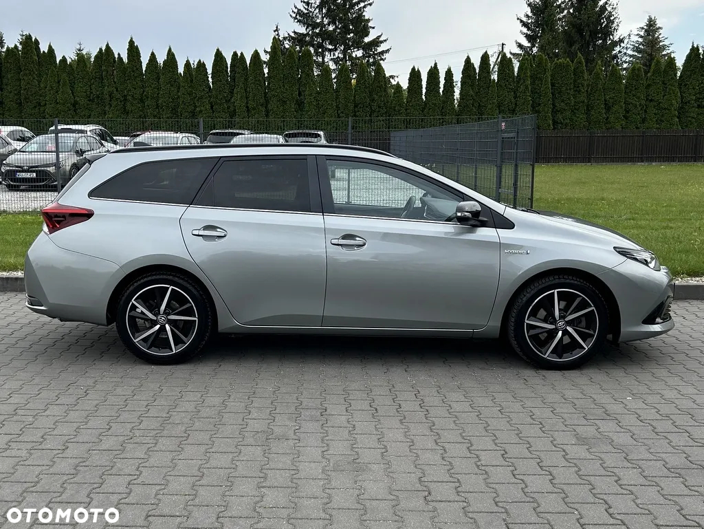 Toyota Auris - 16