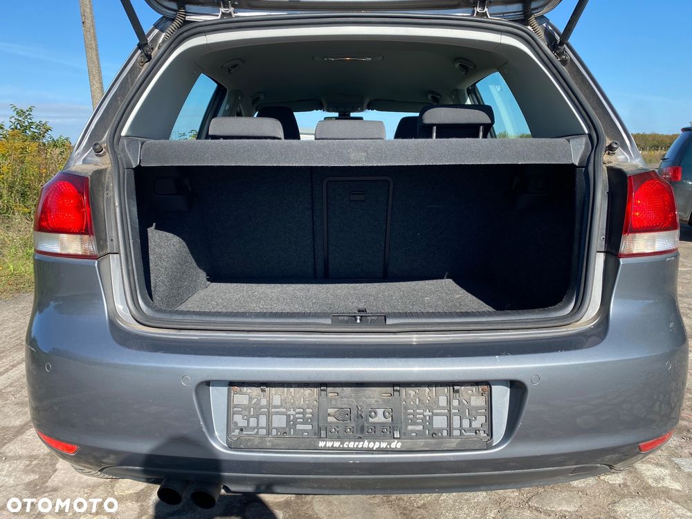 Volkswagen Golf - 10