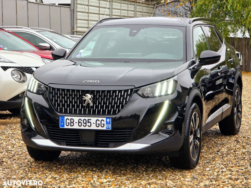 Peugeot 2008 PureTech 155 EAT8 GT - 2