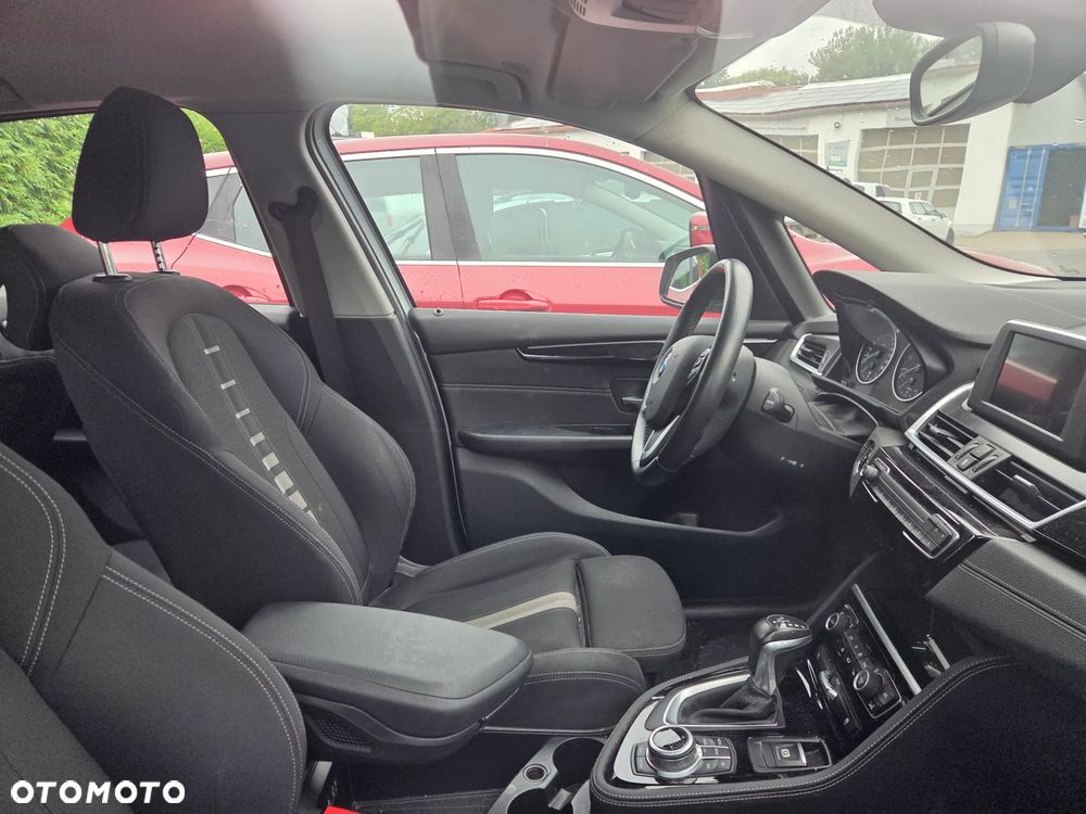BMW Seria 2 220i Sport - 10