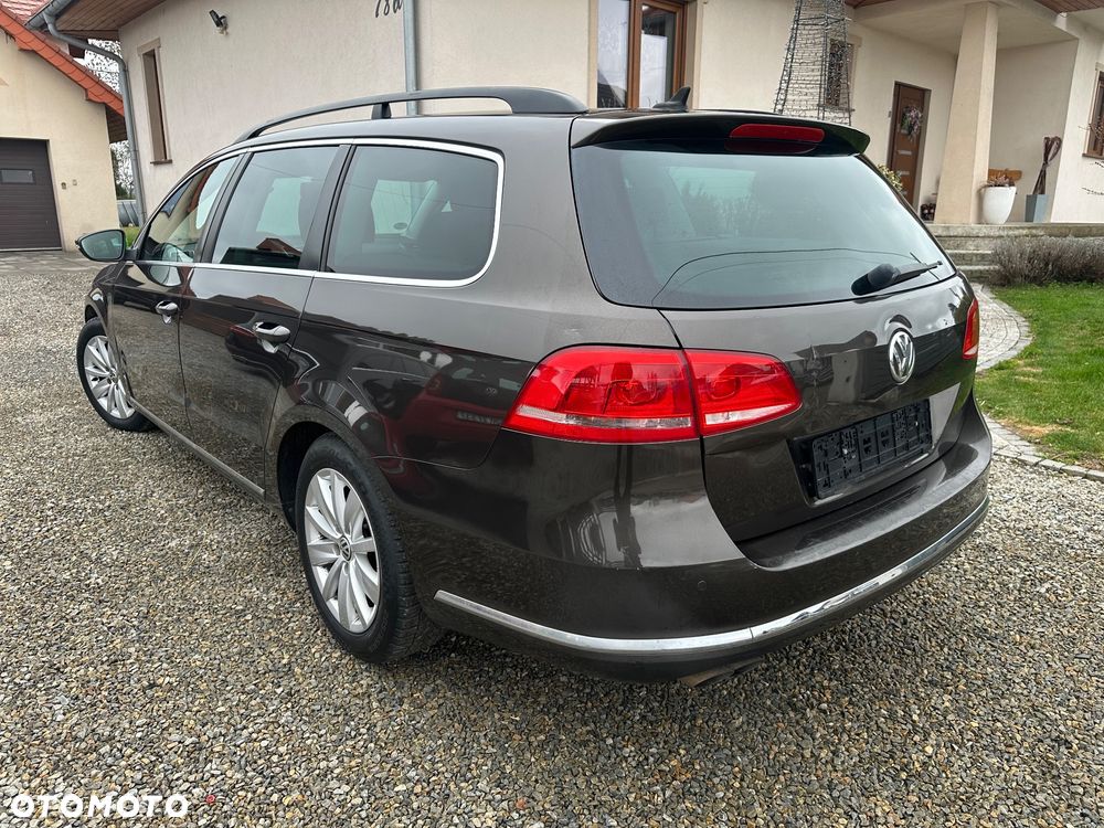 Volkswagen Passat 2.0 TDI Comfortline - 4