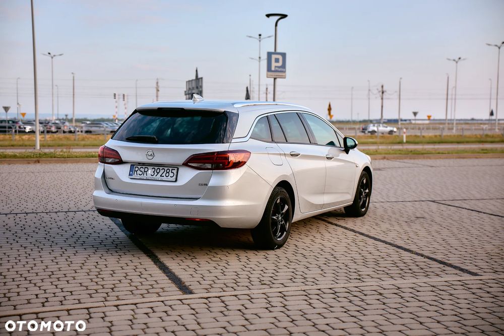 Opel Astra 1.6 D (CDTI) Start/Stop Innovation - 11