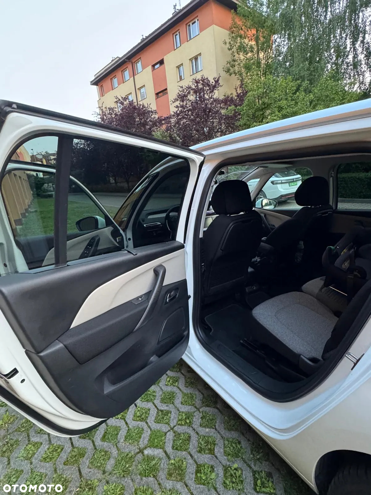 Citroën C4 Grand Picasso - 13