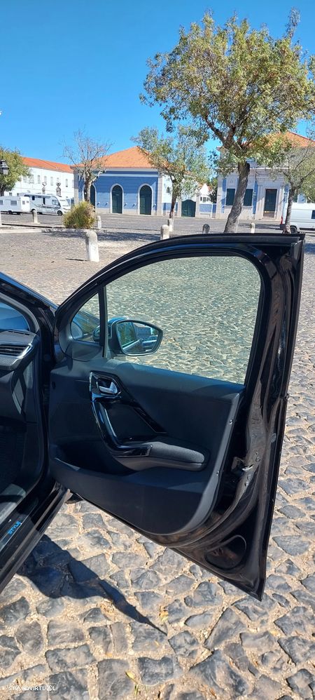 Peugeot 208 1.6 BlueHDi Style - 6