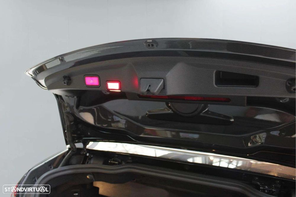 Mercedes-Benz E 220 - 52