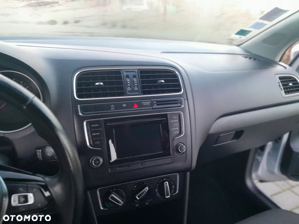 Volkswagen Polo 1.4 TDI (Blue Motion Technology) Comfortline - 18