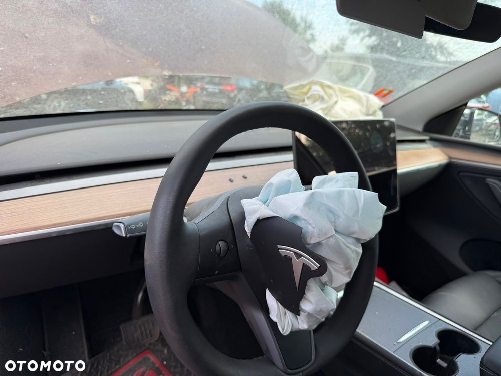 Tesla Model Y Long Range RWD - 9