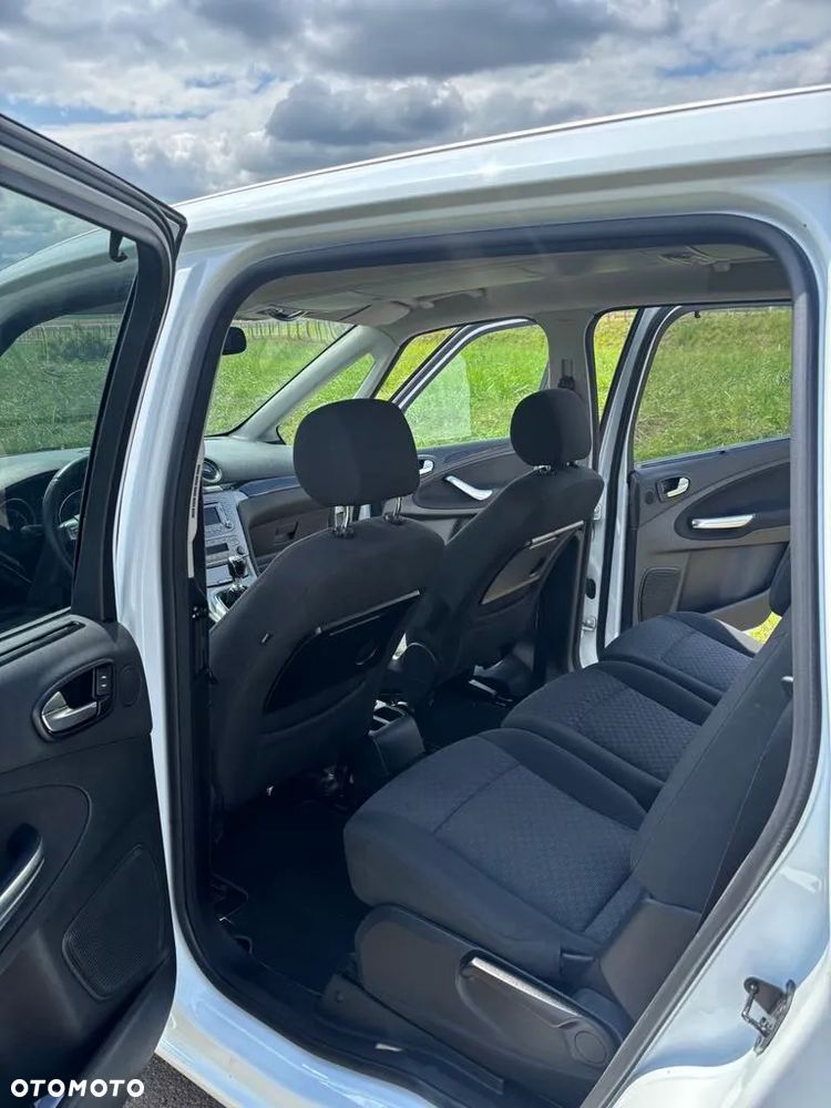 Ford Galaxy 2.0 TDCi Ghia - 9