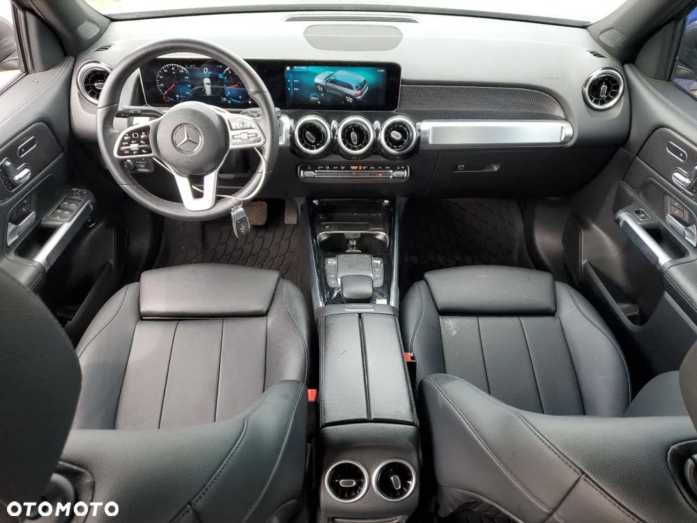 Mercedes-Benz GLB 250 4Matic 8G-DCT - 8