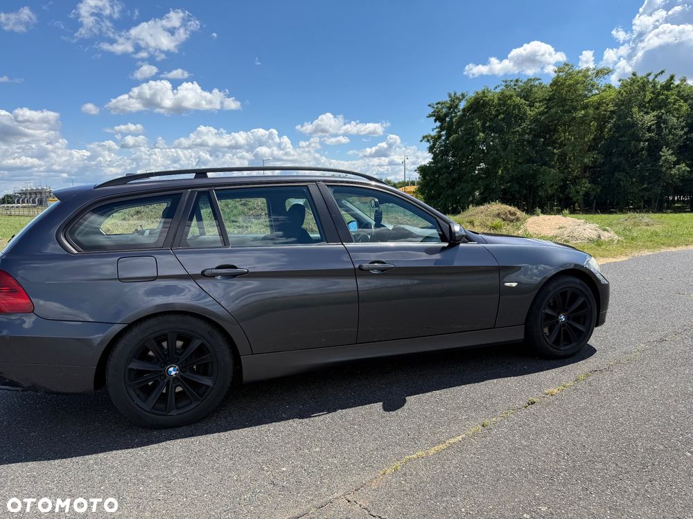 BMW Seria 3 320d - 4