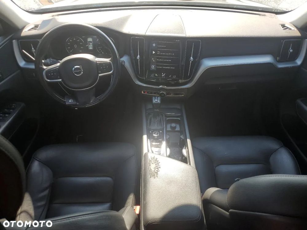 Volvo XC 60 T6 AWD Momentum - 7