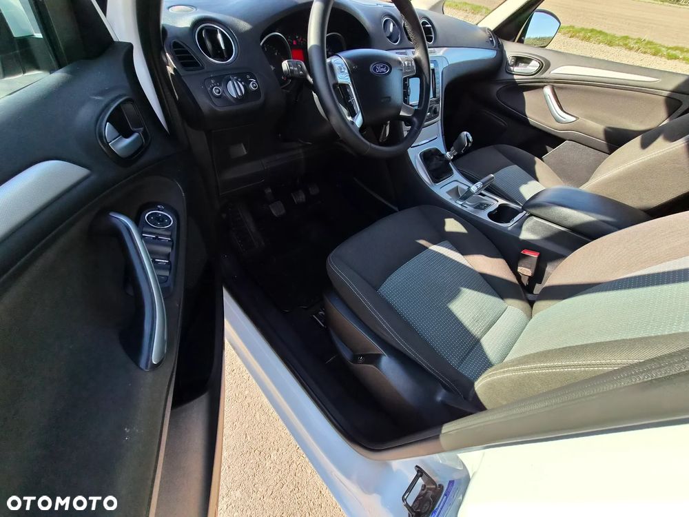 Ford Galaxy 2.0 TDCi Trend - 14